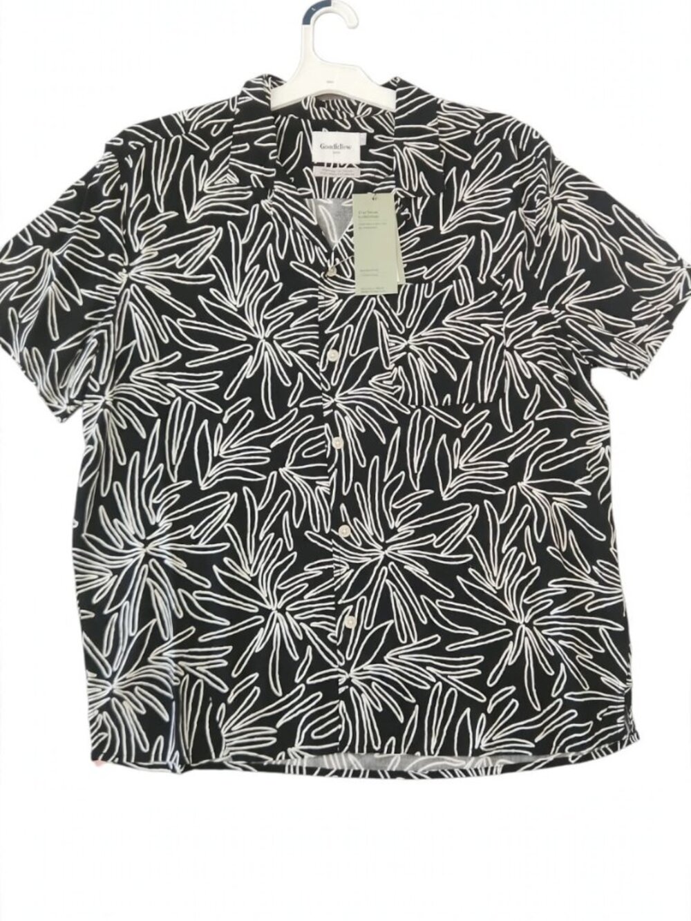 Men's Black and White Patterned Shirt